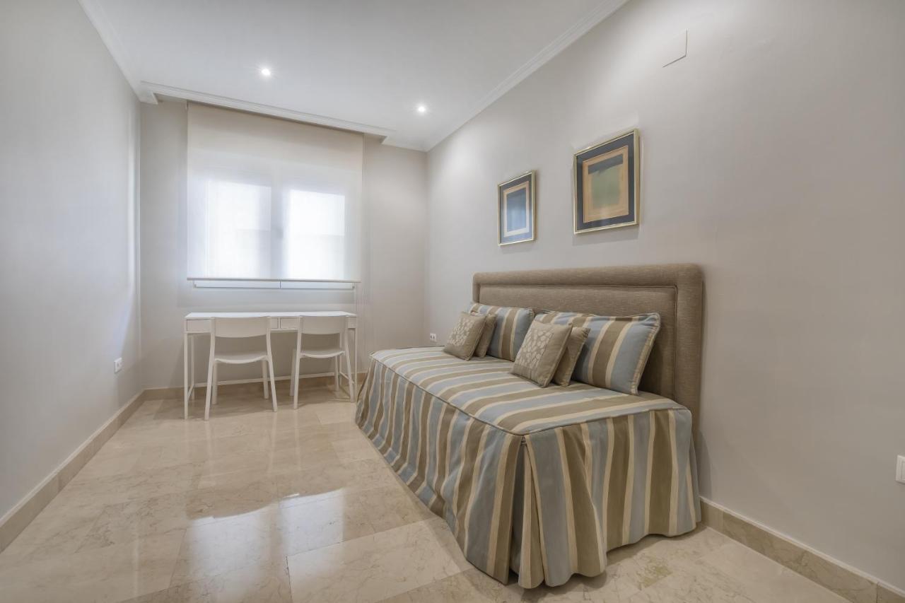 Apartamento Los Tilos & Parking & Piscina Córdoba Eksteriør billede